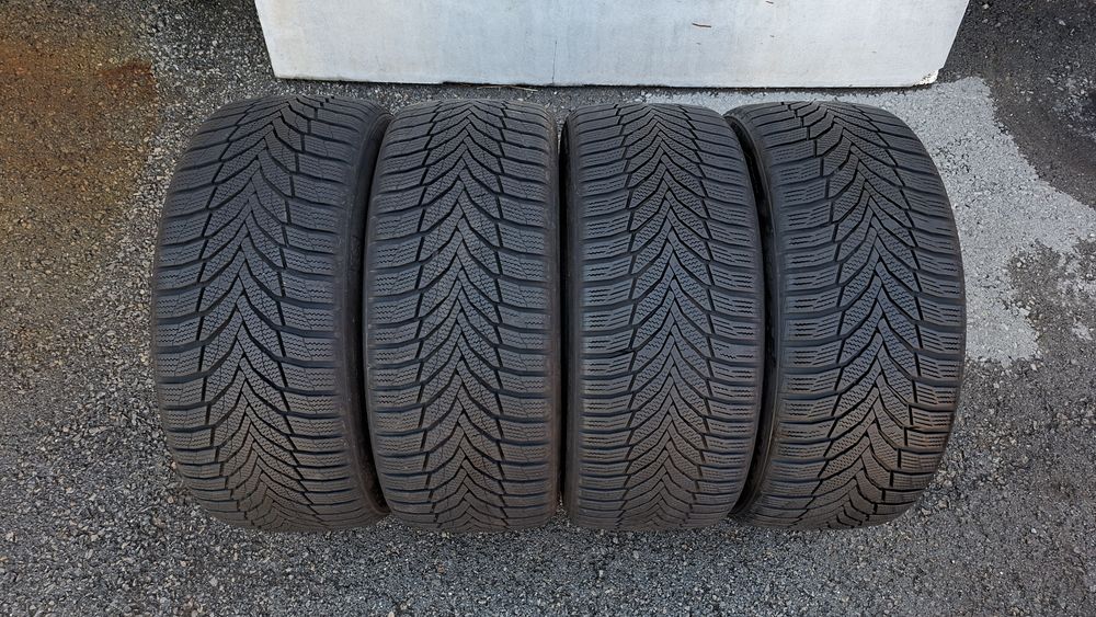 Зимни гуми 225 45 17 Nexen