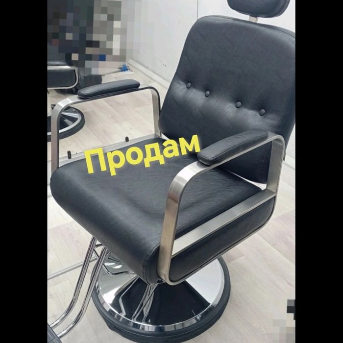 Продам кресло парикмахера