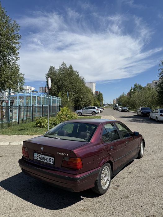 Продам BMW E36 1993г