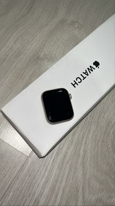Apple watch SE GEN2 44 mm 2024