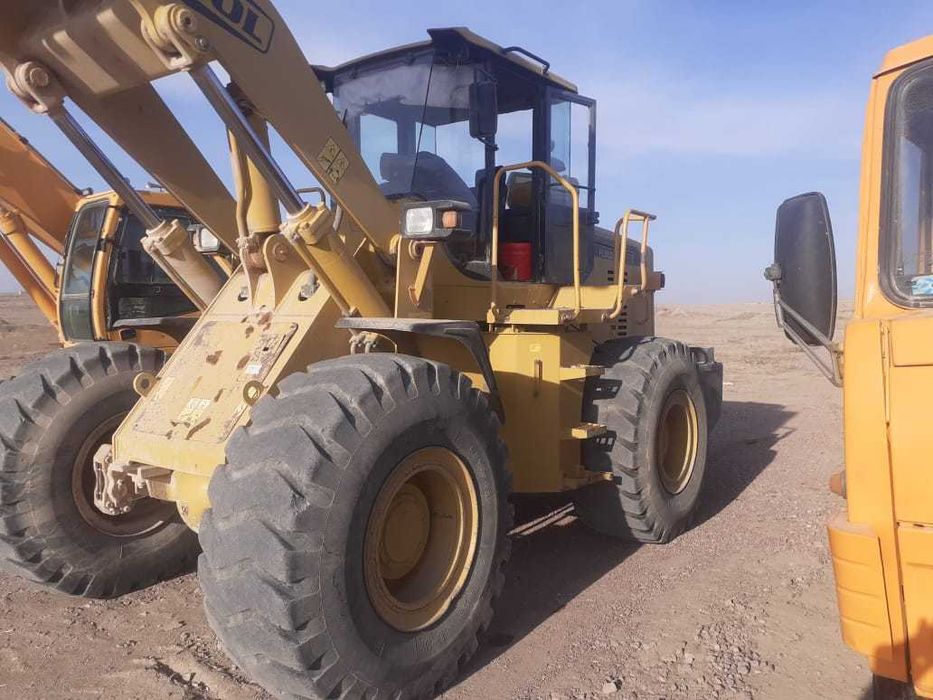 Погрузчик ковшовый