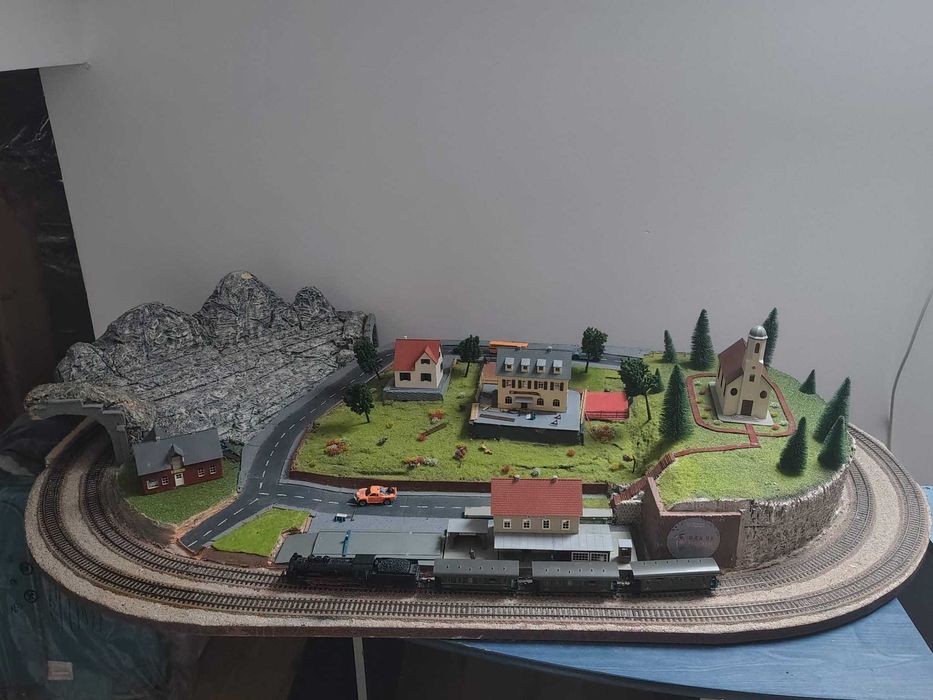 Diorama tren scara: HO
