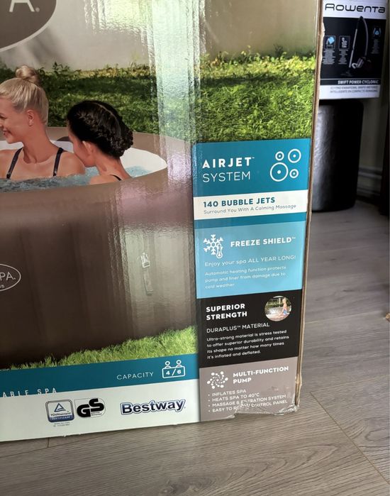 Cadă de hidromasaj gonflabilă