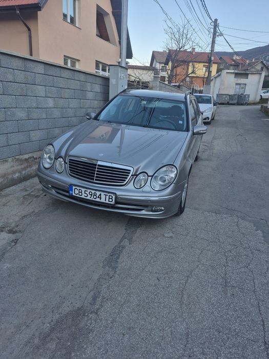 Мерцедес 2.8 редови. 2004г.