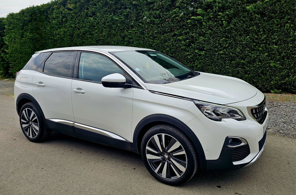 PEUGEOT 3008 1.2 13O