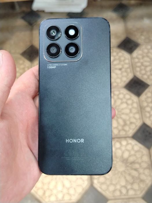 HONOR          X8B