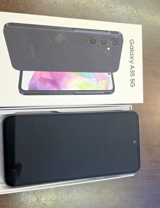 Samsung a 35  stare impecabila