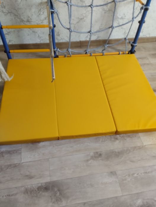 Продам шведскую  стенку детскую