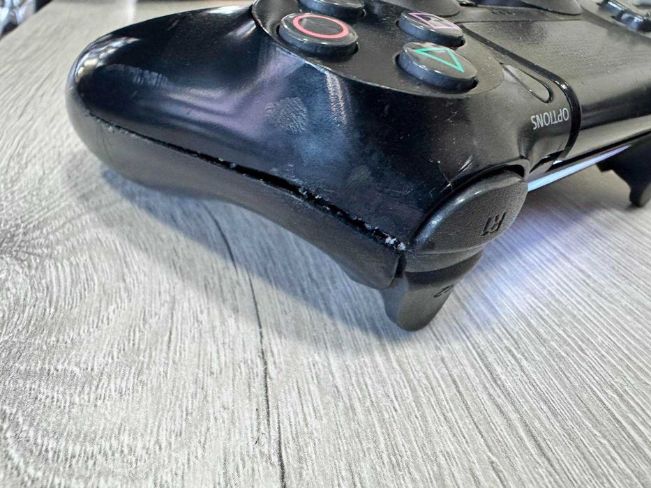 PlayStation 4 – 1TB  / НЕ приема дискове