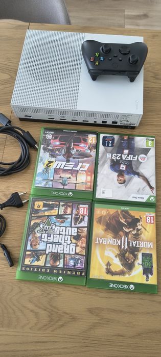 Xbox ONE S / 1TB
