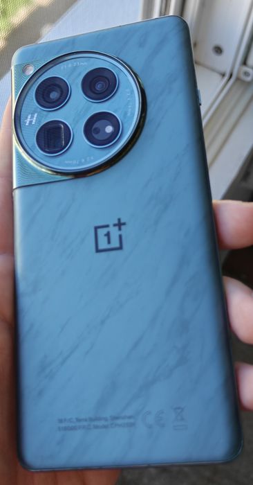 OnePlus 12 / 16 GB RAM cu 512 ROM