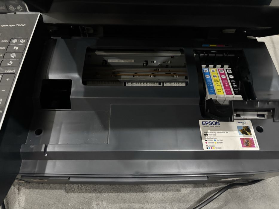 ПРОДАМ Epson tx210 цветной принтер-сканер