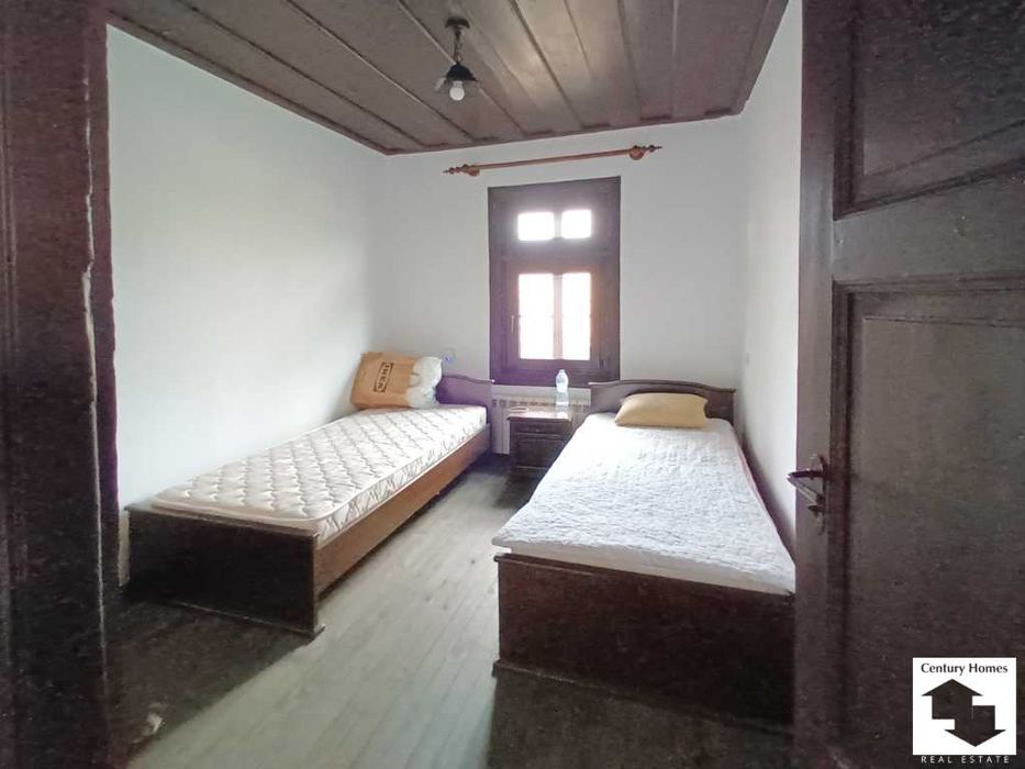 116277 Реновирана двуетажна къща в село Ресен, близо до Велико Търново