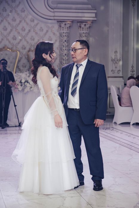 Продаю платье на узату.