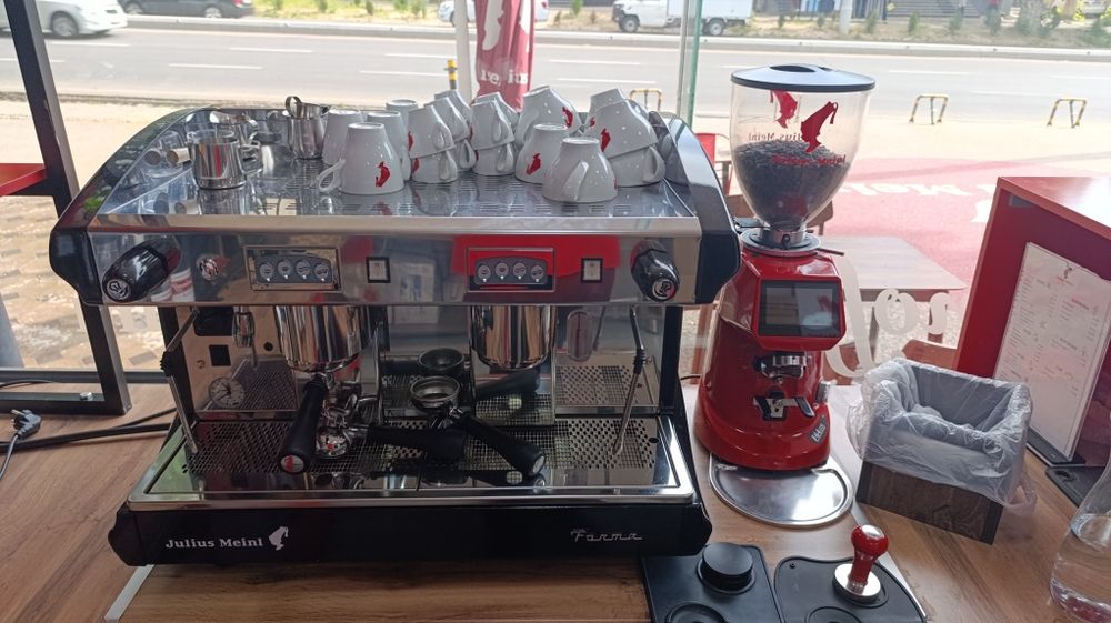 Ремонт кофемашины от компании Julius Meinl