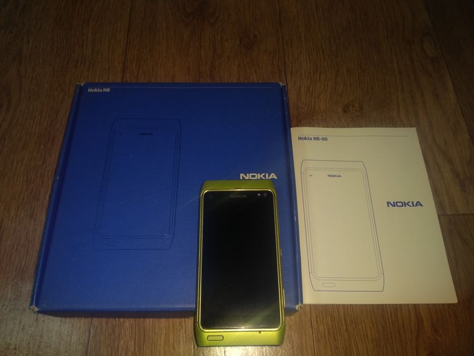 Продам смартфон Nokia N8 (оригинал)