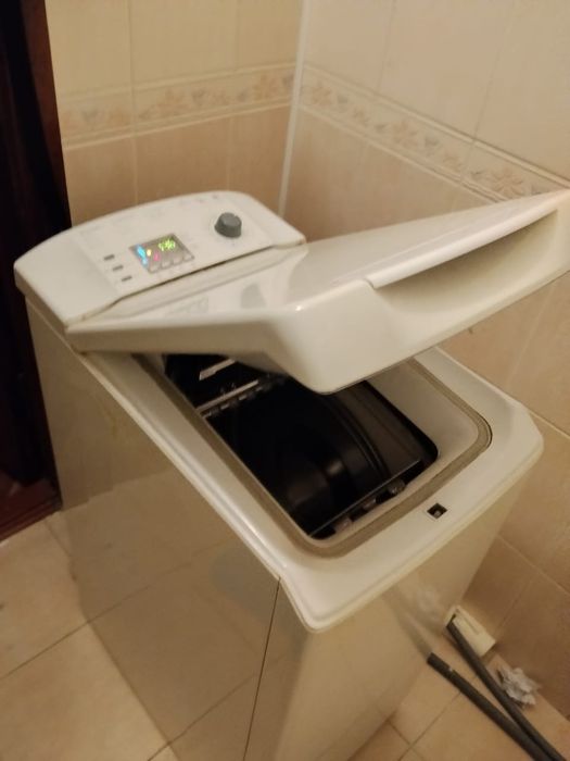 Стиральная машина Аристон автомат