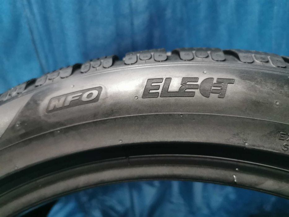 245/45/20 pirelli m+s 2 buc