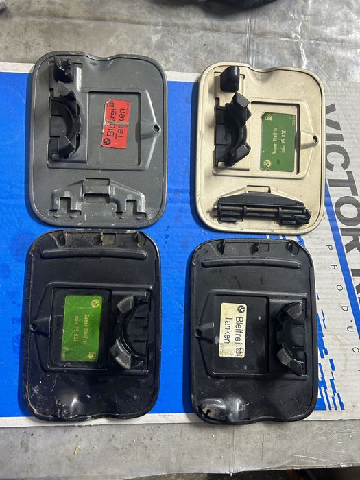 Продам лючек бака. Е34.  Е36. Оригинал.