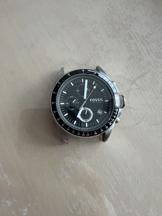 Часовник Fossil за части