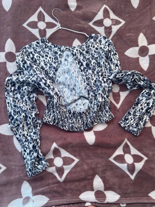 Нова блуза от Страдивариус