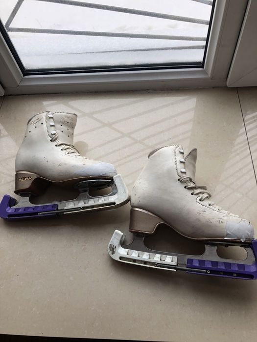 Коньки Edea chorus, Италия