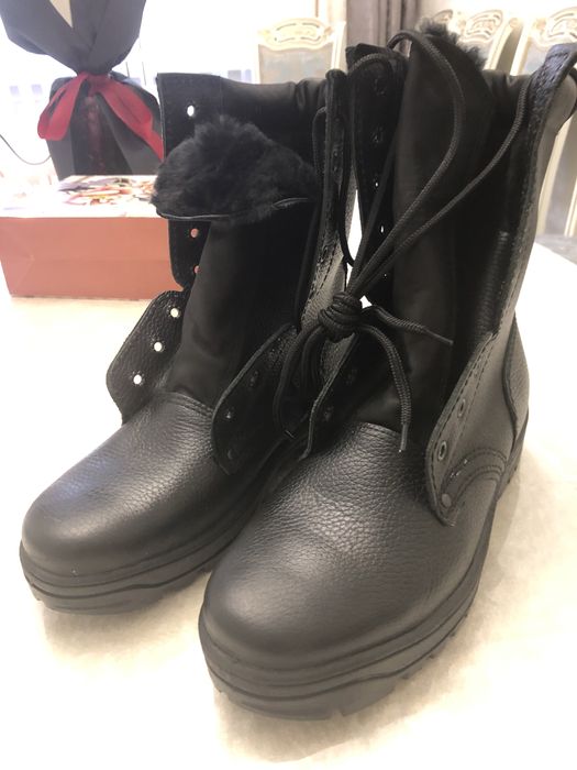 Зимние берцы продам