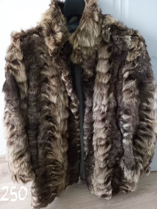 50% намаление на цените написани на снимките! Дамски кожени якета есте