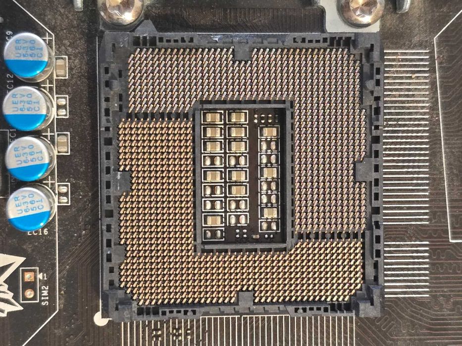 Placa de baza MSI H81M-E33, Socket 1150 + procesor Intel G3240