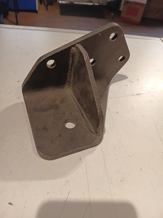 Кронштеин передней опоры двигателя Газель