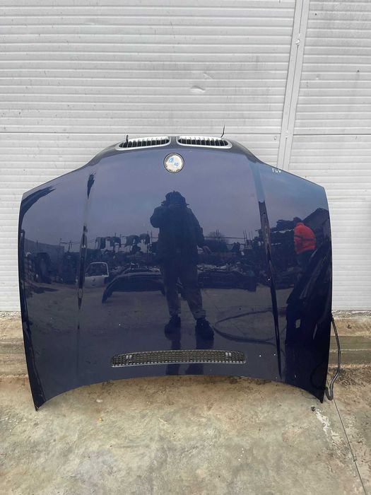 Capotă BMW E46 – 2002 – SH – Cu Mici Defecte