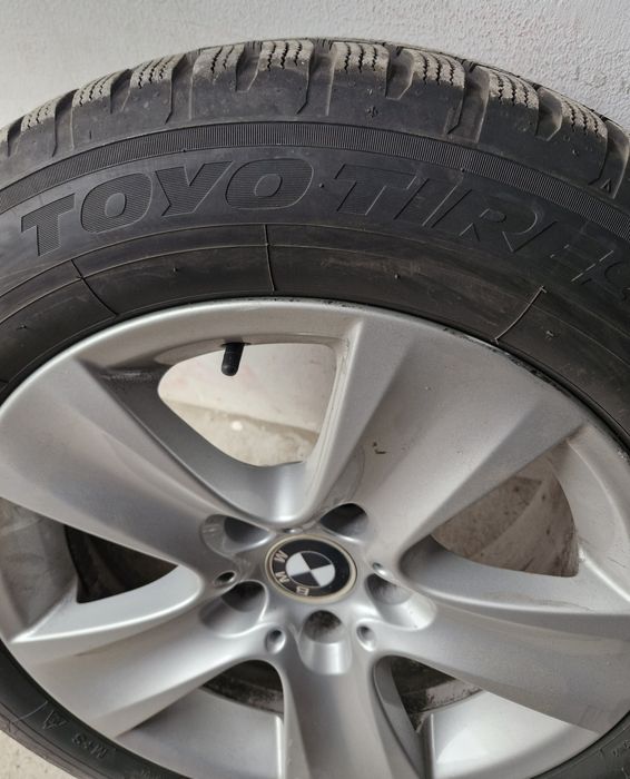 Vând jante BMW X3 F25/ X4 F26 pe 17 " cu anvelope 225/60 R17 TOYO M+S