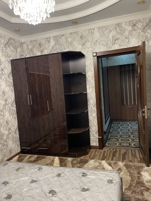 Srochna 2 xonali uy sotiladi