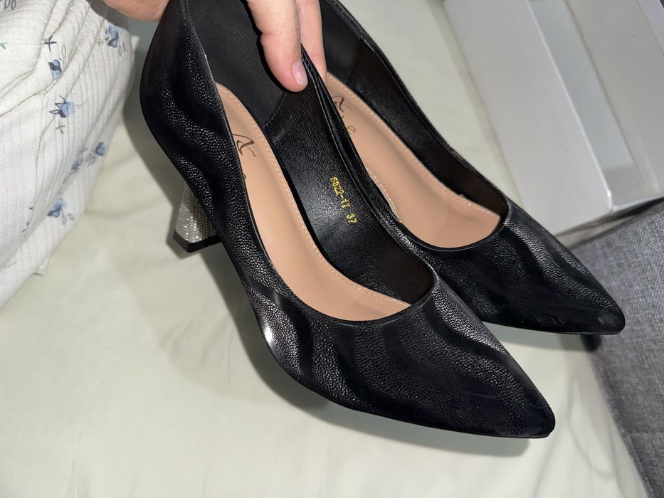 Туфли чёрные кора туфли