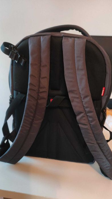 Ghiozdan Manfrotto MB NX-BP-VGY pentru ecipament foto/video + laptop