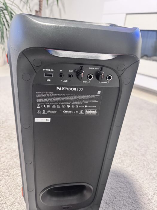 Boxa JBL 100 Party Box