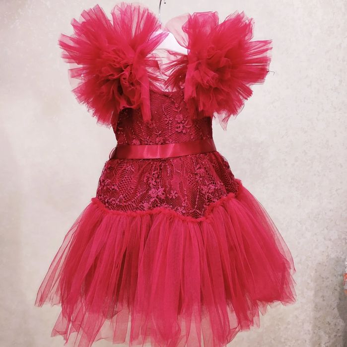 Платье абсолютно новое