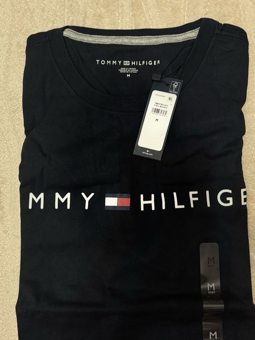 Лонгслив Tommy Hilfiger, новый.