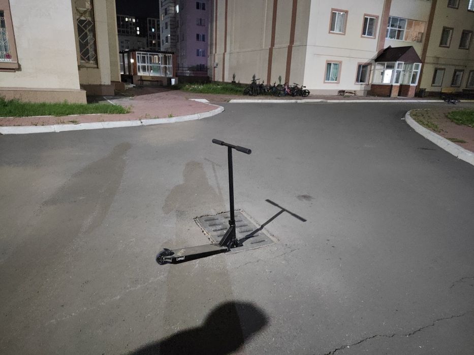Трюковой самокат limit