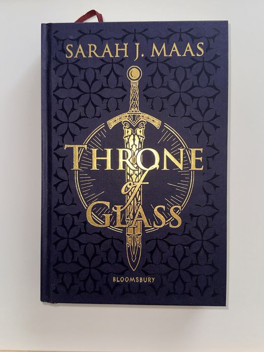 Книги на английски език/ Throne of Glass Sara J. Maas/ Books