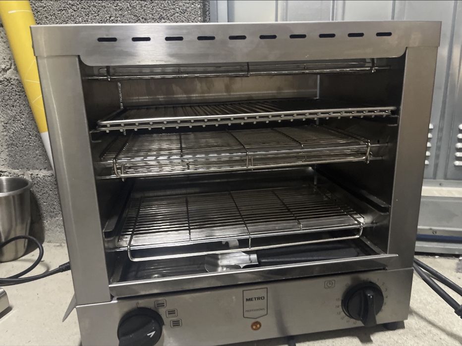 toaster metro nivele