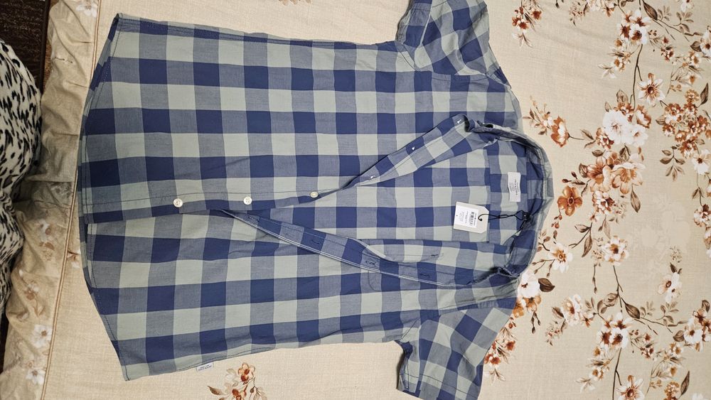 Camasa jack&jones barbati..noua cu eticheta marimea S