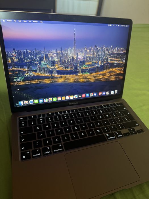Laptop Apple Macbook Air M1 8GB, SSD 256gb