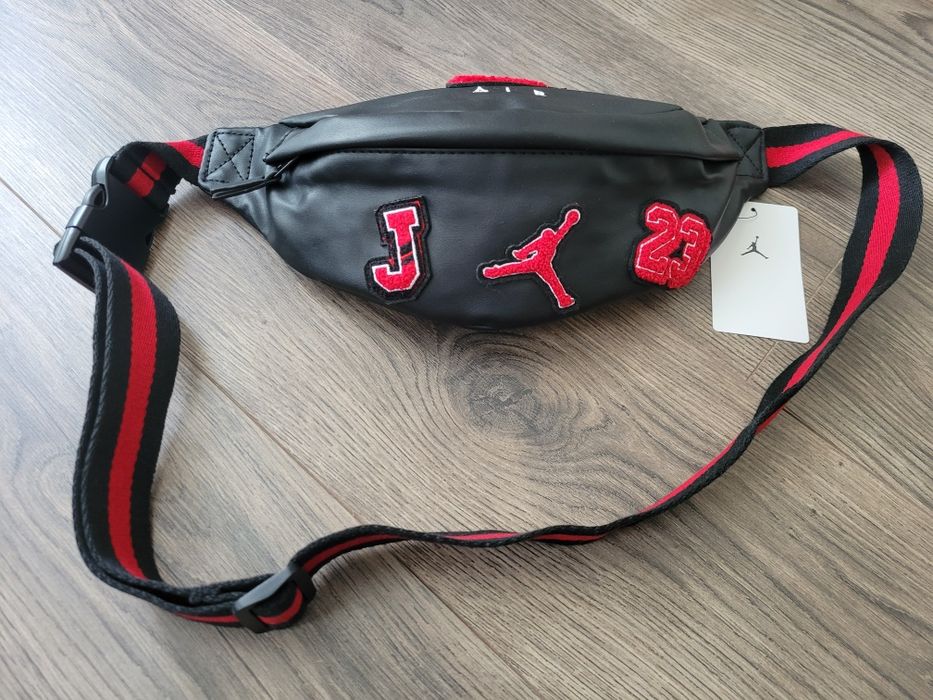 NIKE JORDAN чанта  Jam Borough Varsity Crossbodybag