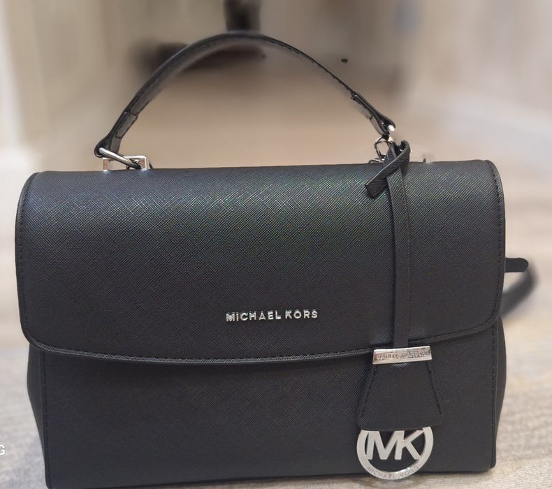 Продам сумочки MK, Dior