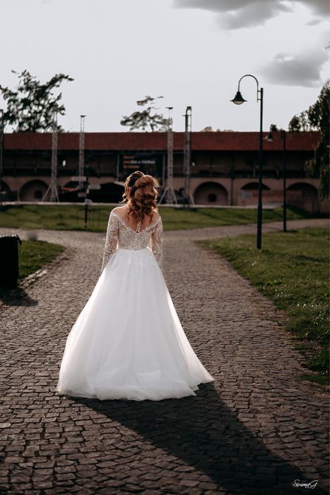 Vand rochie de mireasa