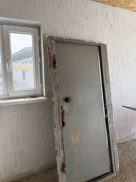 Пластиковые двери