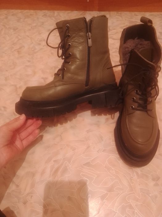 Продам ботинки зимние