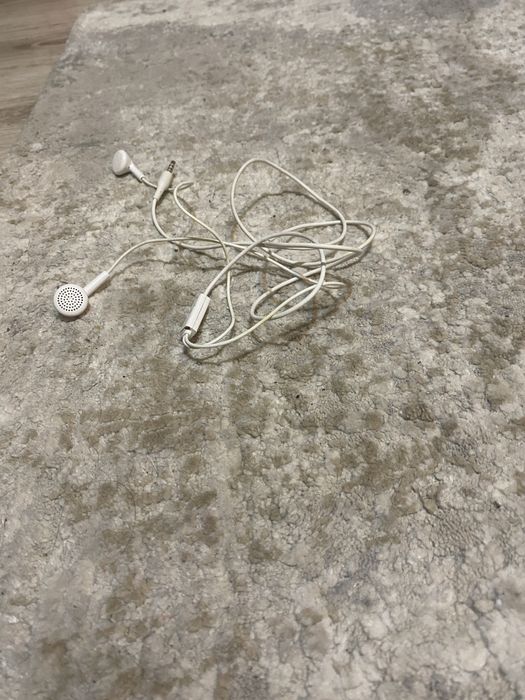 Casti SAMSUNG cu fir