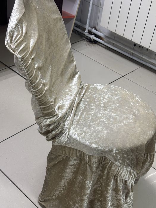 Продам чехлы на стулья бу